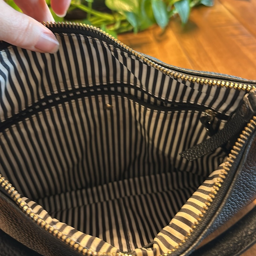 Kate Spade Hobo Handbag - Picture 5 of 8